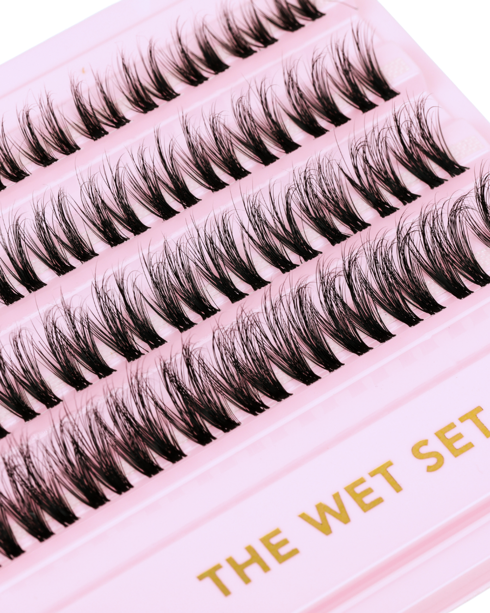 The Wet Set, Cluster Lash Extensions